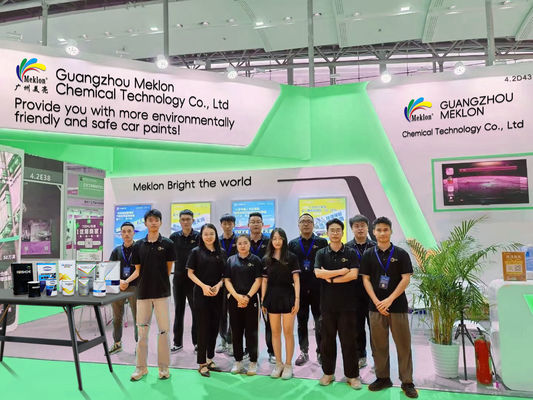 टिकाऊ बहु-रंग वैकल्पिक कार पेंट जो अफ्रीकी ग्राहकों द्वारा पसंद किया जाता है